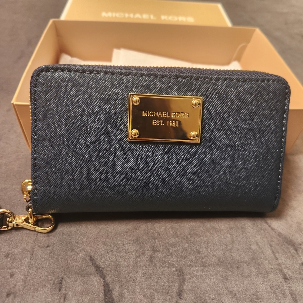 Michael Kors Jet Set Travel Navy Zip Around Wristlet Wallet Phone‎ Case NIB